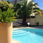 Elegante Avec Piscine Privee A Вилла *