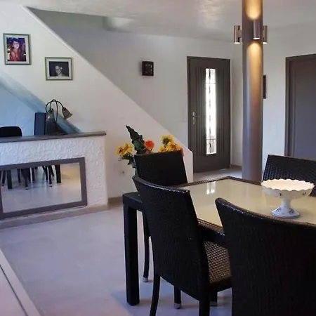 Вилла Elegante Avec Piscine Privee A Ле-Канне