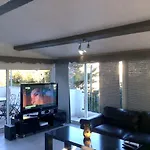 élégante Avec Piscine Privée à *