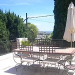 élégante Avec Piscine Privée à * Le Cannet