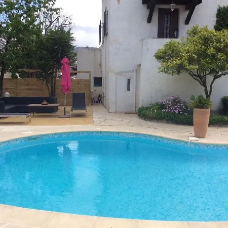 élégante Avec Piscine Privée à Villa Le Cannet